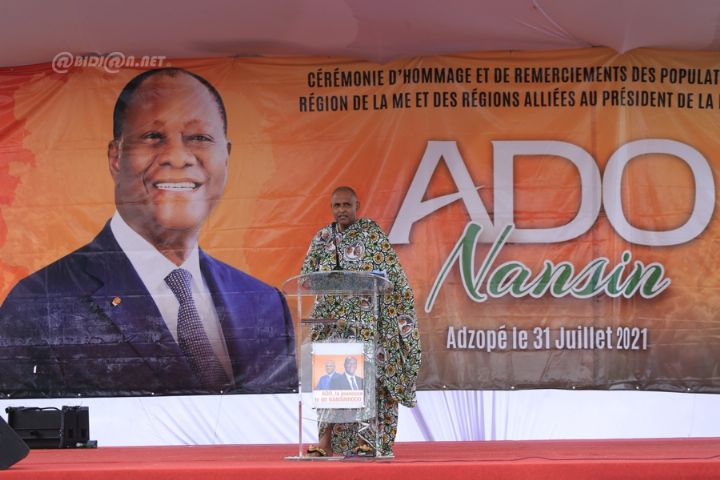 Populations_La Mé_rendent_hommage à Alassane Ouattara_Patrick_Achi_2021_PM_RCI_CIV_3