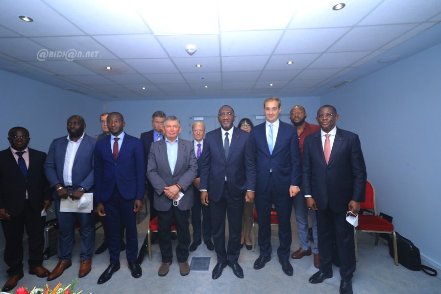 Côte d’Ivoire : en mission de prospection économique, des investisseurs allemands échangent avec le Ministre Souleymane Diarrassouba.