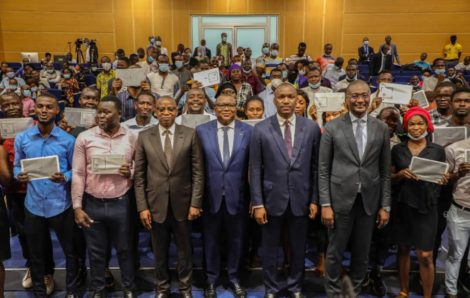 Insertion socio-professionnelle : 1000 jeunes recrutés pour le suivi du FASI désormais opérationnels.