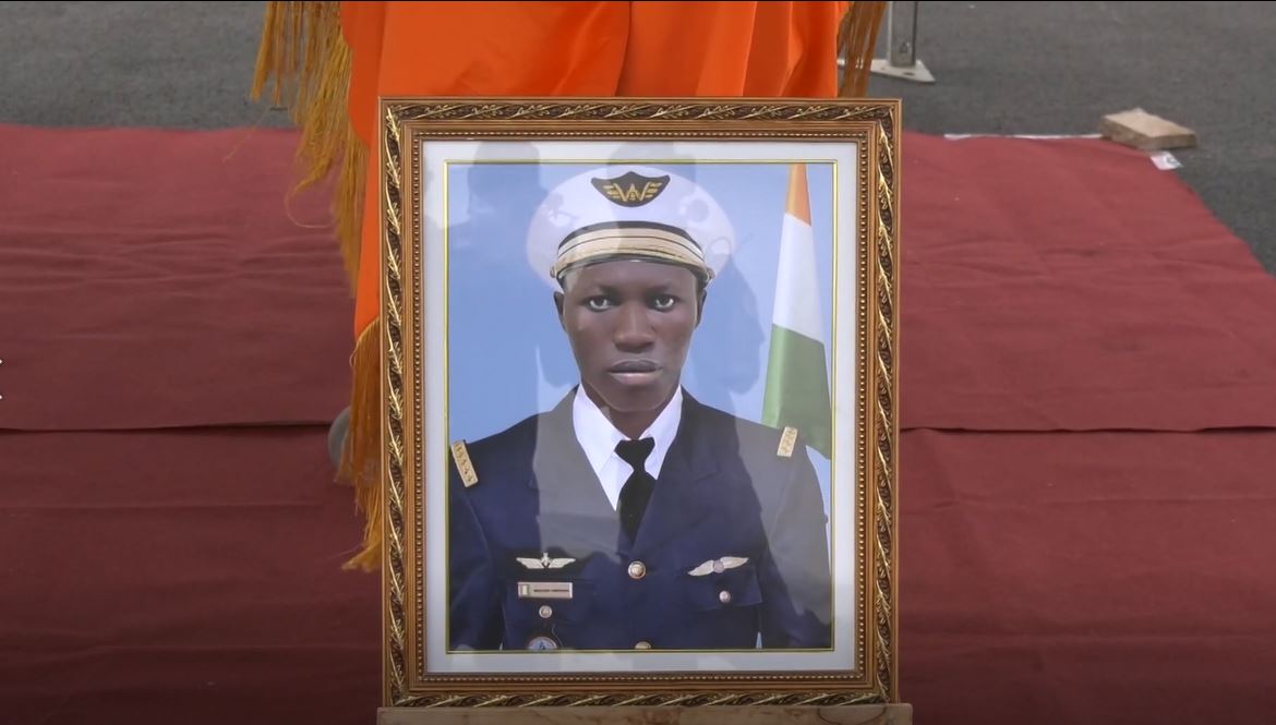 FDS_rendent_hommage_victime_Crash_MI24_RCI_CIV_14