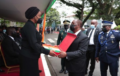 Le Chef de l’Etat a présidé la cérémonie d’hommage de la Nation à feu le Premier Ministre Charles KONAN BANNY.