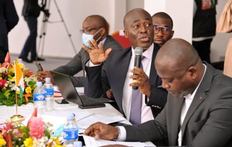 Un avant-projet de loi pour la promotion des start up ivoiriennes présenté à des acteurs du secteur privé.