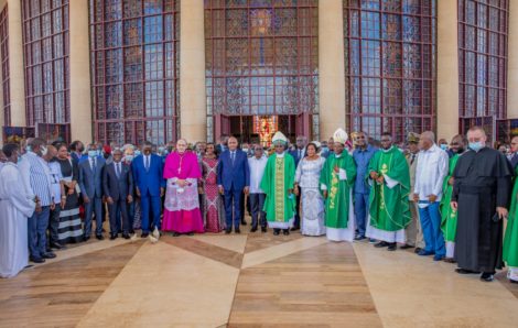 Journée de la Paix : le Premier Ministre Patrick Achi prend part à une messe à la Basilique de Yamoussoukro.