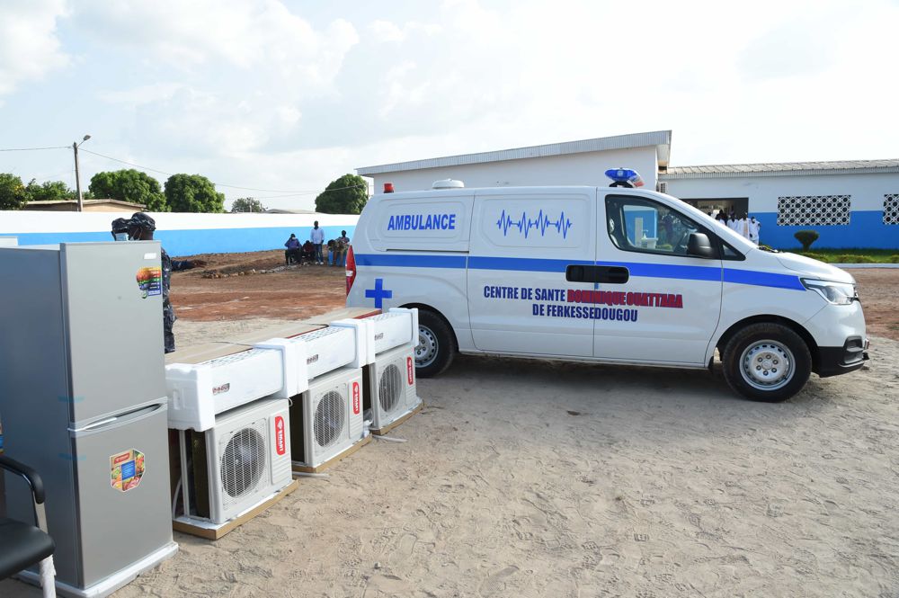 Remise de dons au centre de santé_Ferke_DFO_28102021_RCI_CIV_12