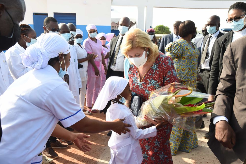 Remise de dons au centre de santé_Ferke_DFO_28102021_RCI_CIV_4