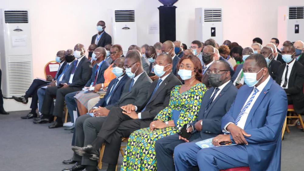 Sciences géospatiales_AfricaGIS 2021_Conference_Abidjan_Kaba_Niale_RCI_CIV_1