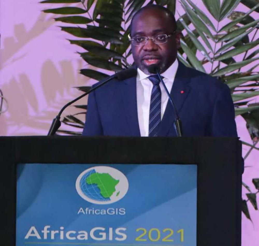 Sciences géospatiales_AfricaGIS 2021_Conference_Abidjan_Kaba_Niale_RCI_CIV_3