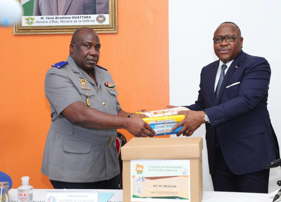Tournée_maîtrise_processus_électorale_CEI_Kuibiert_Ecole_Gendarmerie_23112021_RCI_CIV_14