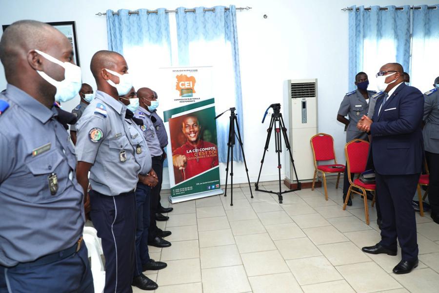 Tournée_maîtrise_processus_électorale_CEI_Kuibiert_Ecole_Gendarmerie_23112021_RCI_CIV_4