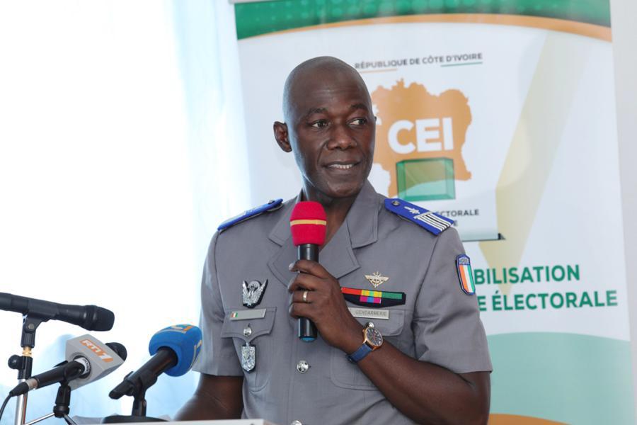 Tournée_maîtrise_processus_électorale_CEI_Kuibiert_Ecole_Gendarmerie_23112021_RCI_CIV_7