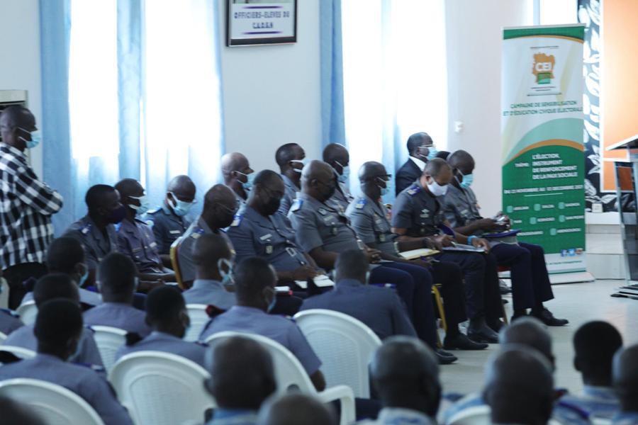 Tournée_maîtrise_processus_électorale_CEI_Kuibiert_Ecole_Gendarmerie_23112021_RCI_CIV_9