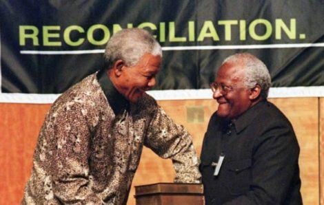 Ouattara exprime sa « compassion » suite au décès de Desmond Tutu.