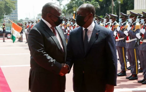 En Côte d&rsquo;Ivoire, Cyril Ramaphosa veut renforcer les liens commerciaux.