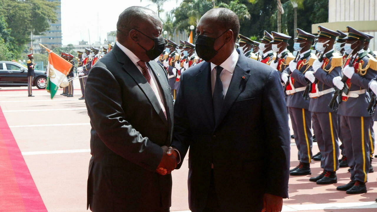 En Côte d’Ivoire, Cyril Ramaphosa veut renforcer les liens commerciaux.