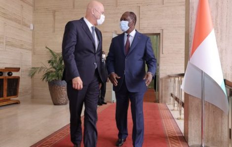 Hydrocarbures : La Côte-d’Ivoire s’allie avec ENI pour développer le 1er gisement zéro émission nette d’Afrique.