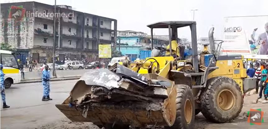 Ferrailleurs_Casse_Abobo_Delodes_2022_Assainissement_Ville_Kandia_Kamissoko_Kamara_RCI_CIV_2