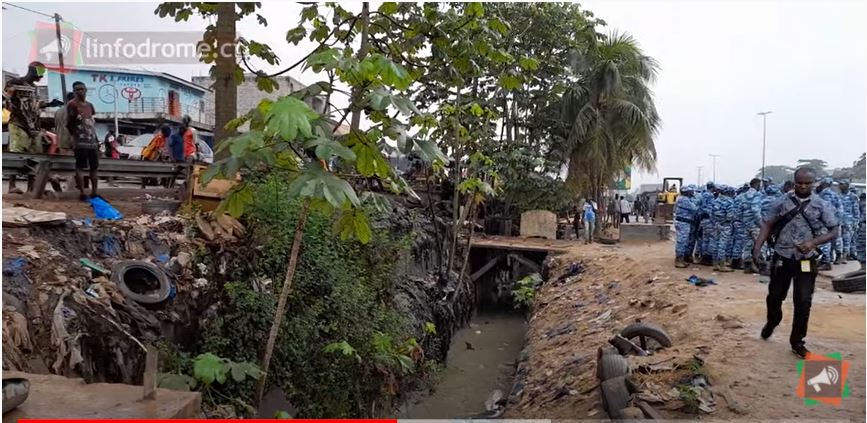 Ferrailleurs_Casse_Abobo_Delodes_2022_Assainissement_Ville_Kandia_Kamissoko_Kamara_RCI_CIV_5