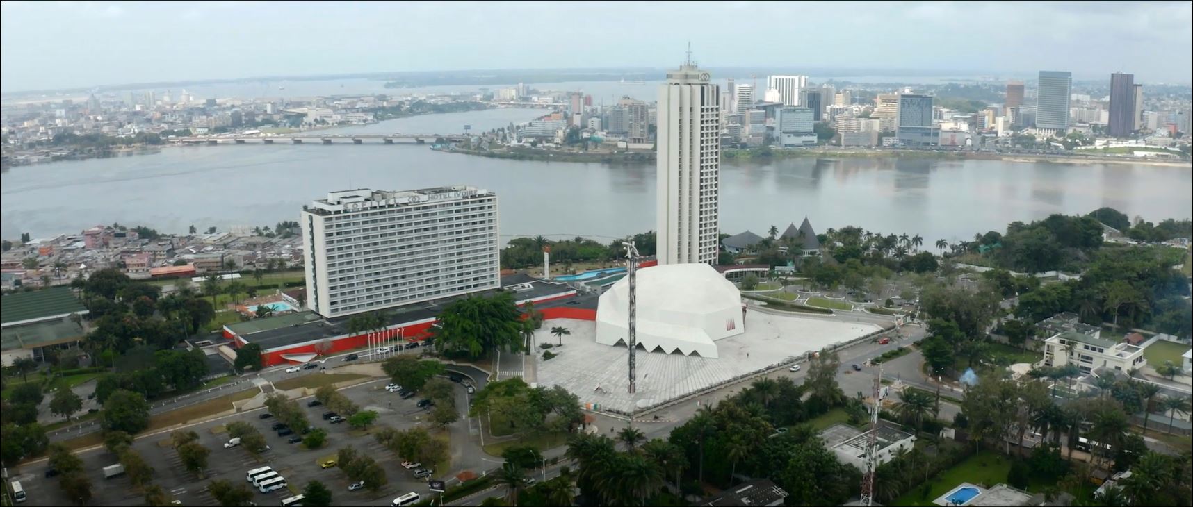 Miracle_Nouveau_Ivoirien_Gouvernance_Alassane_Ouattara_President de la Republique_RCI__2022_CIV_19