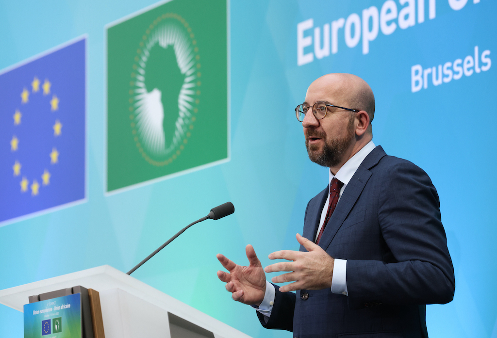 𝐋𝐞 𝐂𝐡𝐞𝐟 𝐝𝐞 𝐥’𝐄𝐭𝐚𝐭 𝐚 𝐩𝐫𝐢𝐬 𝐩𝐚𝐫𝐭 𝐚̀ 𝐥𝐚 𝐜𝐞́𝐫𝐞́𝐦𝐨𝐧𝐢𝐞 𝐝’𝐨𝐮𝐯𝐞𝐫𝐭𝐮𝐫𝐞 𝐝𝐮 𝟔ème 𝐒𝐨𝐦𝐦𝐞𝐭 𝐨𝐫𝐝𝐢𝐧𝐚𝐢𝐫𝐞 𝐔𝐧𝐢𝐨𝐧 𝐀𝐟𝐫𝐢𝐜𝐚𝐢𝐧𝐞 – 𝐔𝐧𝐢𝐨𝐧 𝐄𝐮𝐫𝐨𝐩𝐞́𝐞𝐧𝐧𝐞, 𝐚̀ 𝐁𝐫𝐮𝐱𝐞𝐥𝐥𝐞𝐬 (17-18 février 2022).