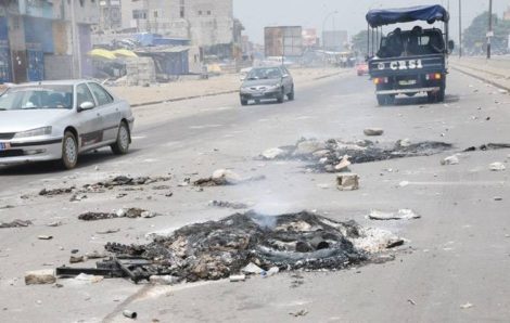 Affrontement ferrailleurs-policiers à Abobo : 4 gardes municipaux blessés, 3 personnes interpellées.