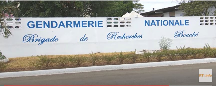 Armes_de_guerre_decouvertes_Residence_Soro_Guillaume_26022022_RCI_CIV6
