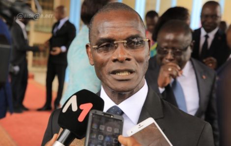 Un malien s’autoproclame Président depuis Abidjan : « Le Gouvernement condamne ces agissements et réaffirme son soutien aux efforts en cours par la CEDEAO »(Communiqué).