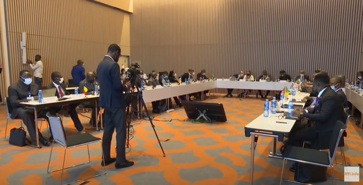 Dette publique : les institutions supérieures de contrôle francophone en conclave à Abidjan.