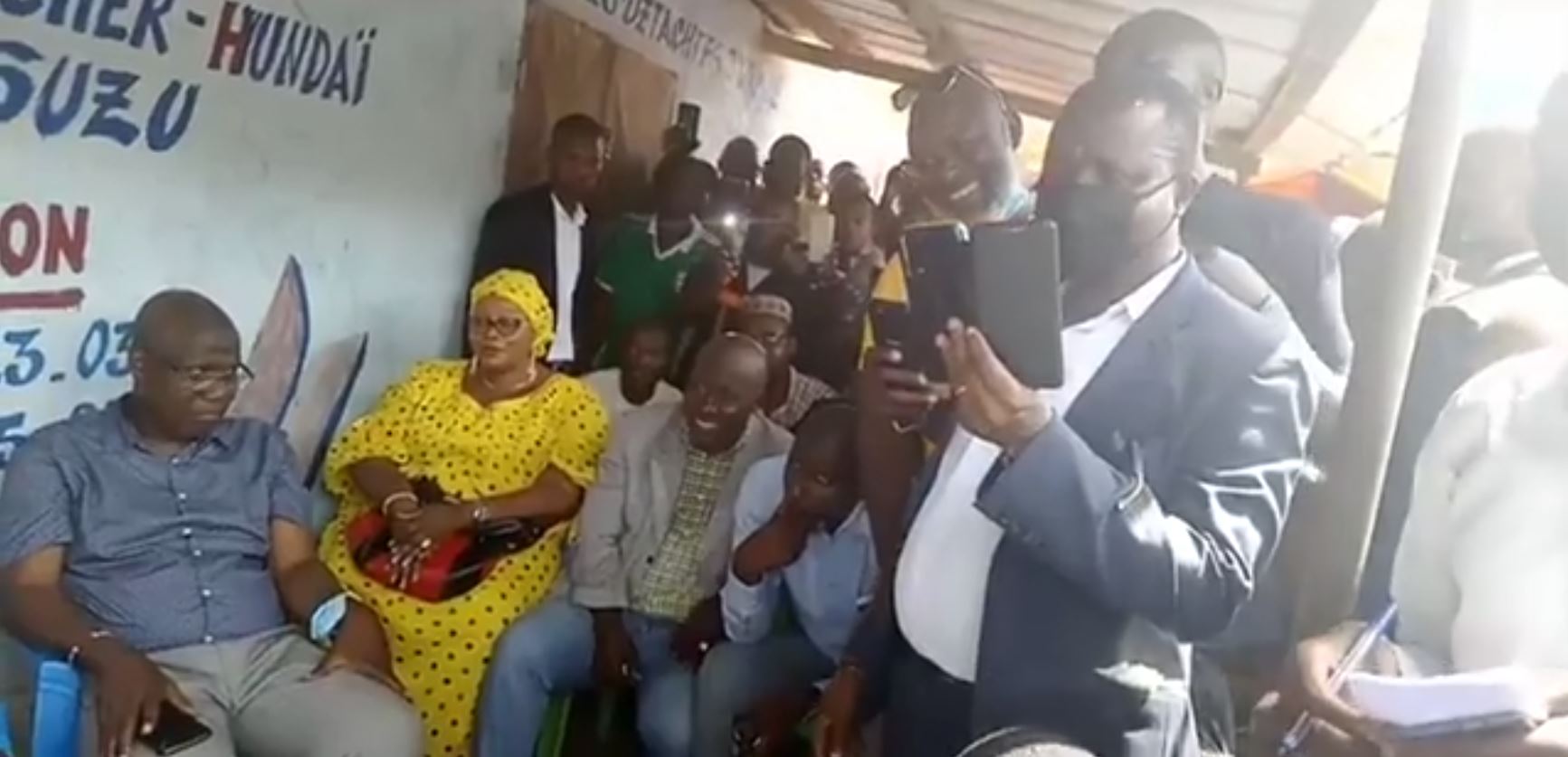 Kandia_maire_Abobo_dialogue_ferrailleurs_2022_2