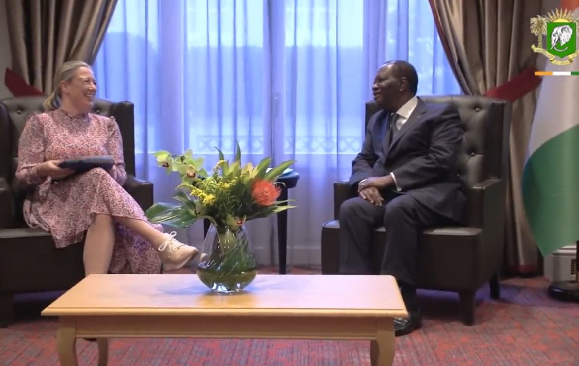 Entretien du Président de la République, S.E.M. Alassane Ouattara, avec la Commissaire européenne aux Partenariats internationaux, Mme Jutta Urpilainen.