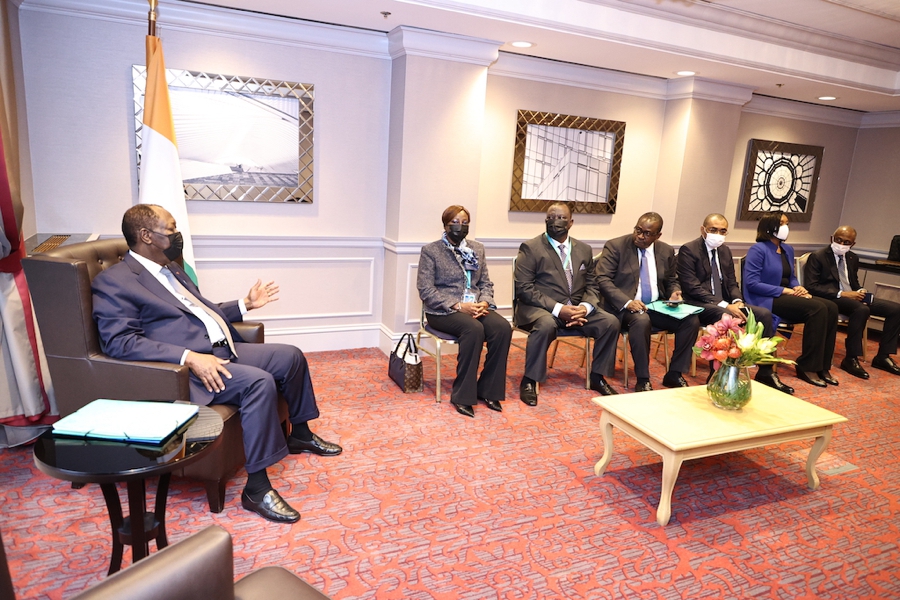 entretien-du-president-de-la-republique-avec-le-president-de-la-banque-euro_mdawkafi4gm