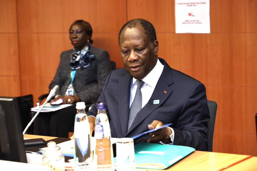 table-ronde-sur-l-agriculture-et-le-developpement-durable-dans-le-cadre-du-_4vcfio1lb1j