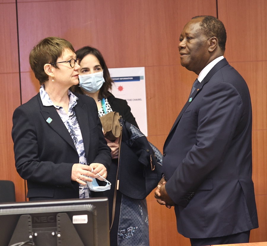 table-ronde-sur-l-agriculture-et-le-developpement-durable-dans-le-cadre-du-_p24mh8gzt6e