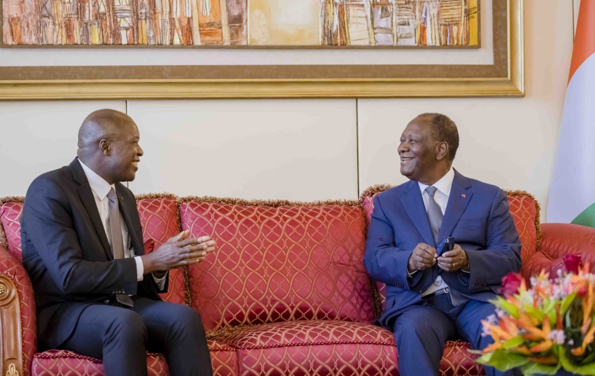 Politique : SEM Alassane Ouattara, Président de la République, a reçu Mabri Toikeusse au palais présidentiel.