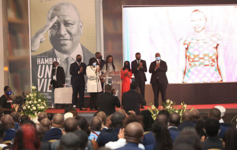 Dédicace de ‘’Hambak, une vie au service de la nation’’ de Dr Konadjé : Yolande Bakayoko rend un émouvant et vibrant hommage à son défunt mari.