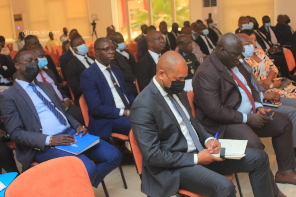 session-d-information-et-d-echange-d-experiences-de-la-direction-generale-d_42249ge46tc
