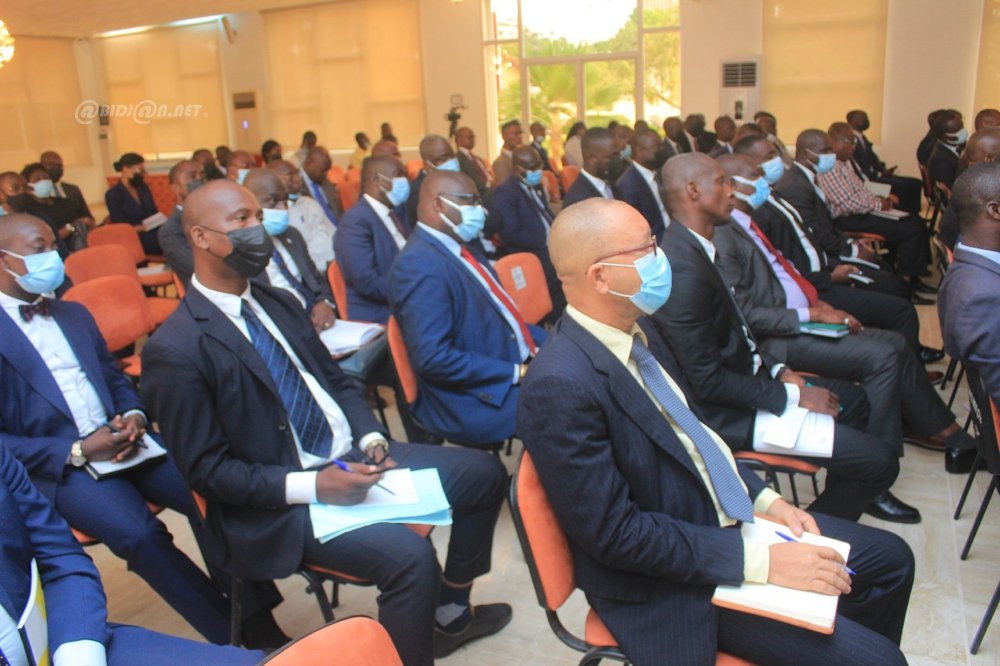 session-d-information-et-d-echange-d-experiences-de-la-direction-generale-d_x6xlvazef7m