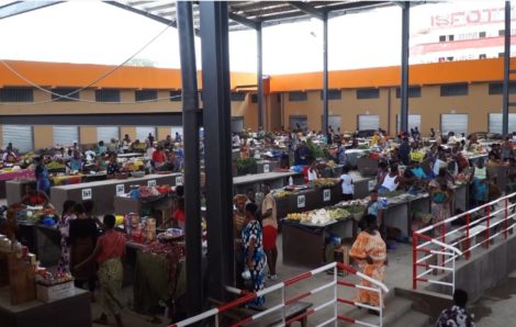 Adieu Gabriel-Gare, le mythique marché de vente de viande de porc a été rasé et  place au nouveau marché nouveau marché, situé à Sideci-Lem.