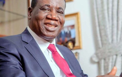 Littérature : Ahoua N’doli analyse la transformation structurelle de l’économie ivoirienne.