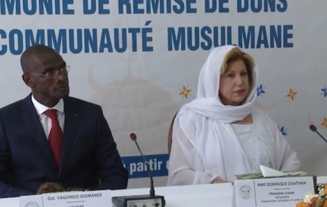 Ramadan 2022/ Dominique Ouattara fait des dons en vivres à la communauté musulmane.