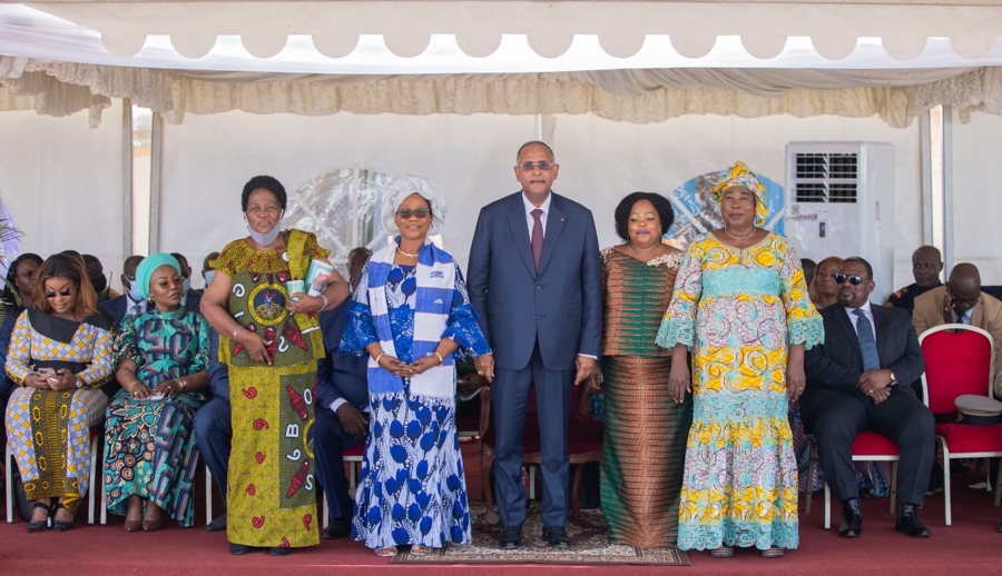 celebration-des-femmes-du-vivrier-a-bouafle_xhes0lepit