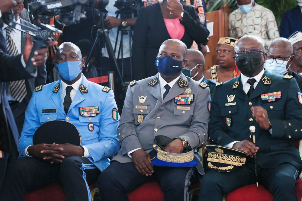 prestation-de-serment-du-nouveau-vice-president-de-la-republique-de-cote-di_m09h143h5rn