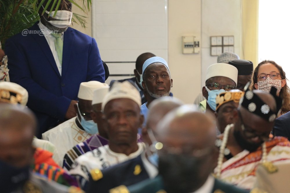 prestation-de-serment-du-nouveau-vice-president-de-la-republique-de-cote-di_t3muxgrgt3