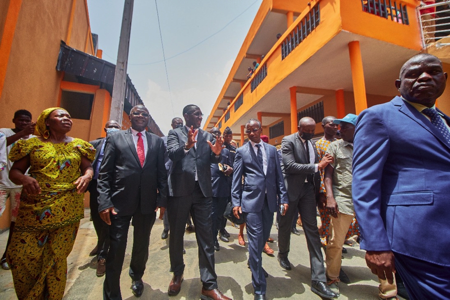 yopougon-le-ministre-souleymane-diarrassouba-procede-a-linauguration-du-nou_d5fyd