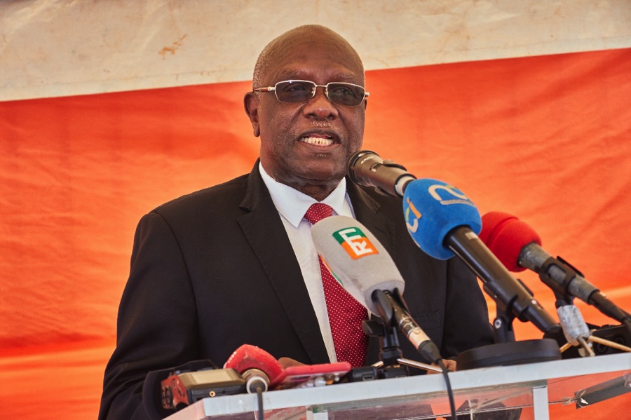 yopougon-le-ministre-souleymane-diarrassouba-procede-a-linauguration-du-nou_gilsi