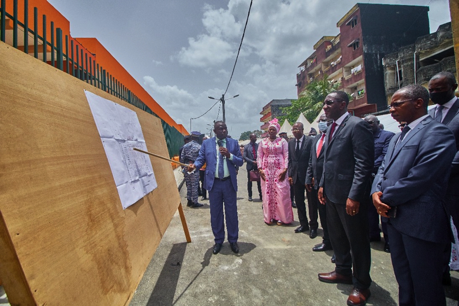 yopougon-le-ministre-souleymane-diarrassouba-procede-a-linauguration-du-nou_ko3cp