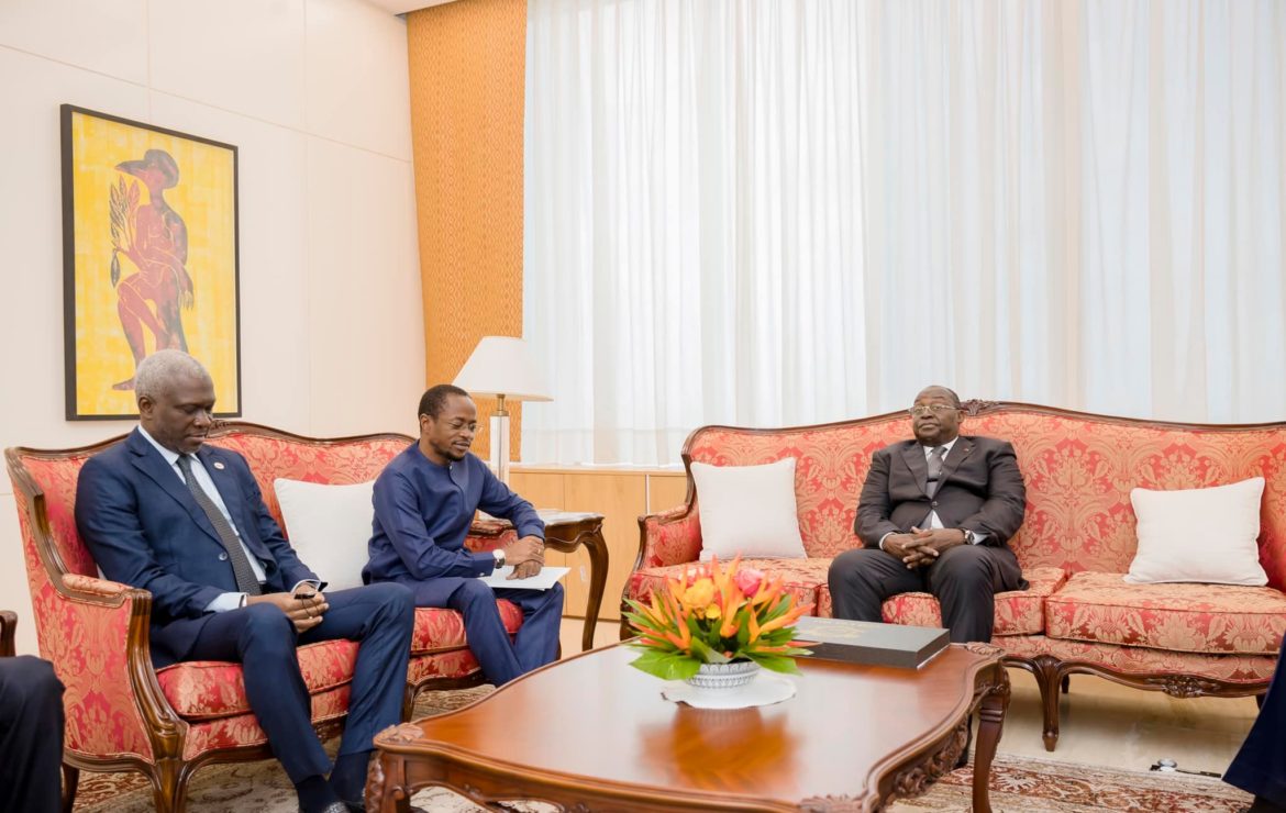 Le Vice-Président de la République, Tiémoko Meyliet Koné, a échangé, ce jeudi 12 mai 2022, avec le Vice-Président de l’Assemblée Nationale du Sénégal, Abdoul Mbow.
