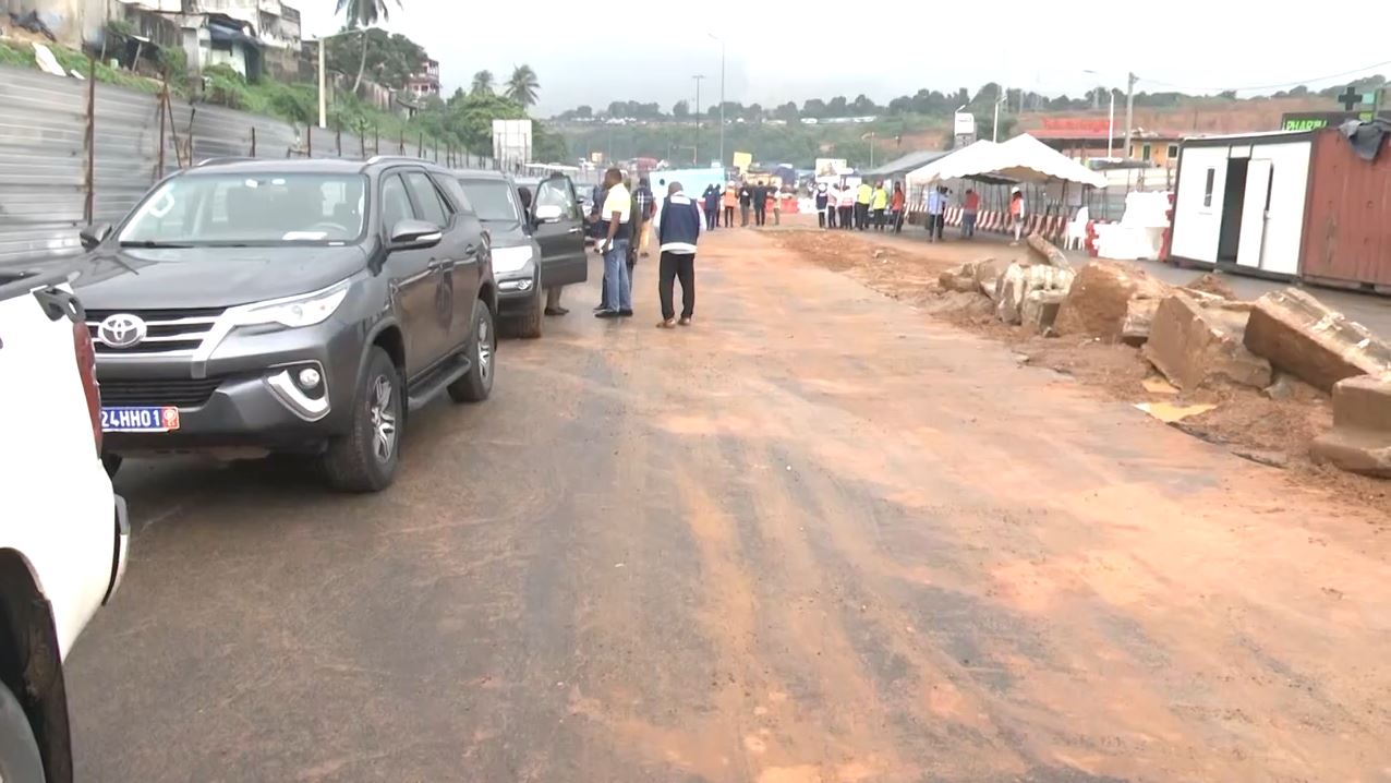 Amédée Kouakou satisfait de l'avancement des travaux du tunnel du rond point Abobo_19