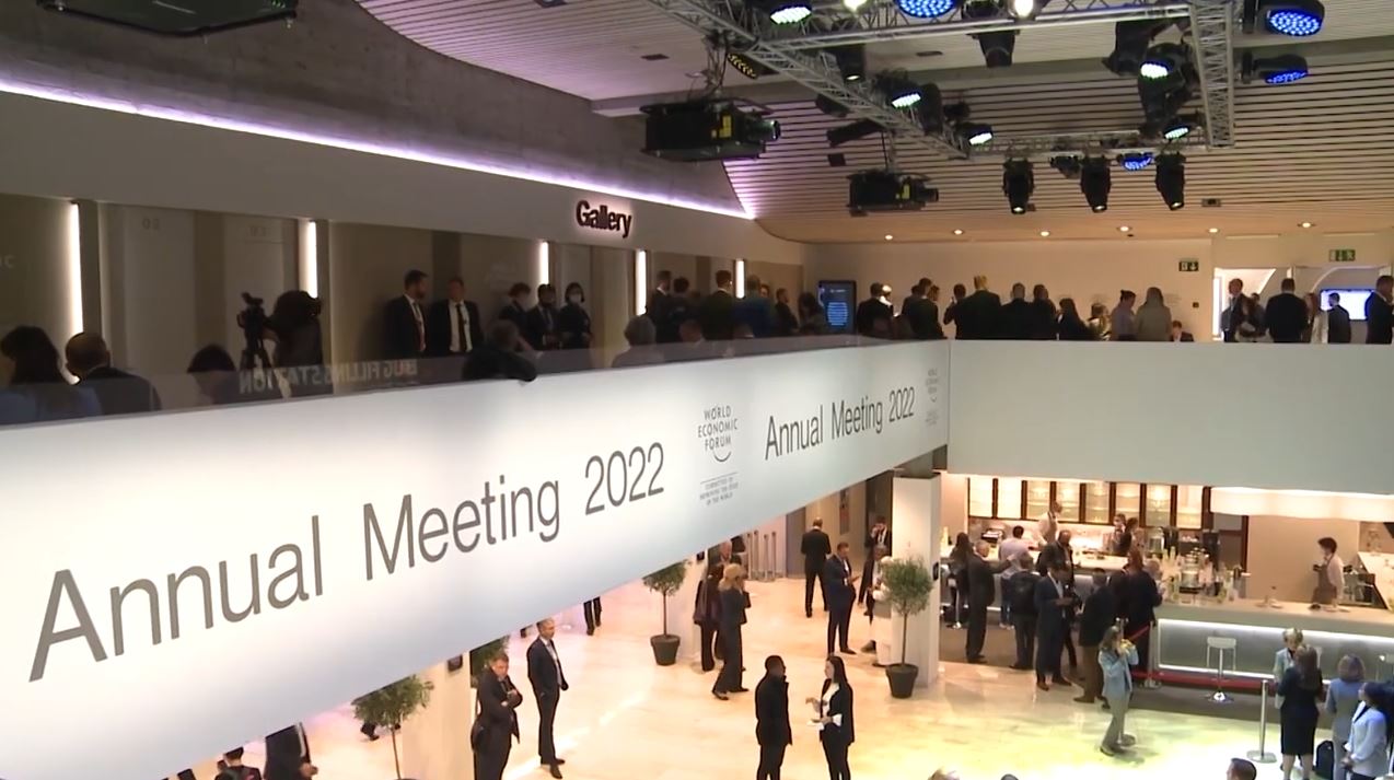 Forum_Davos_PM_Achi_2