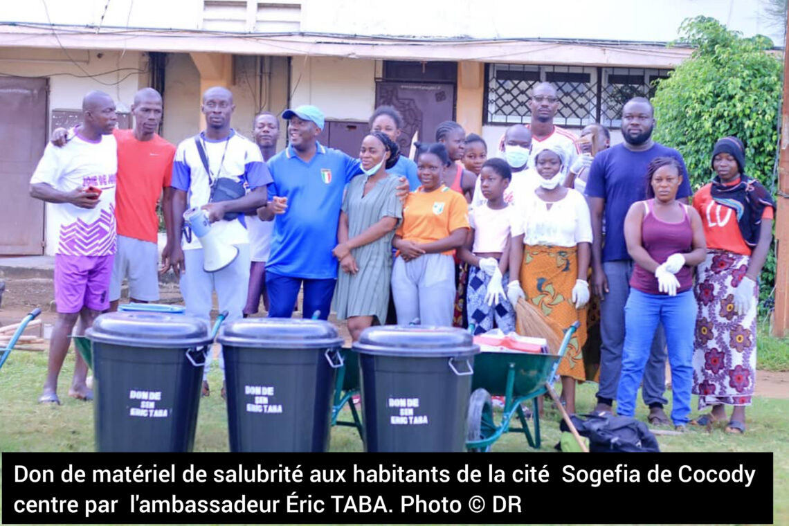 Salubrité-Cocody : Éric Taba offre du matériel à la jeunesse de la cité Sogefia (Côte d’Ivoire).