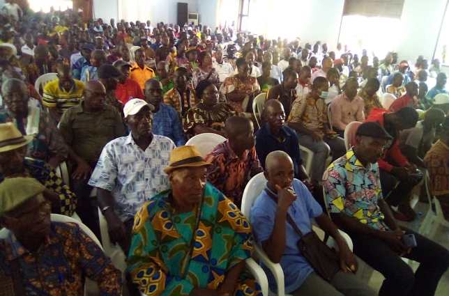 Côte d’Ivoire-AIP/ 2000 producteurs de cacao de Gagnoa pour rendre hommage au Président Ouattara à Yamoussoukro.